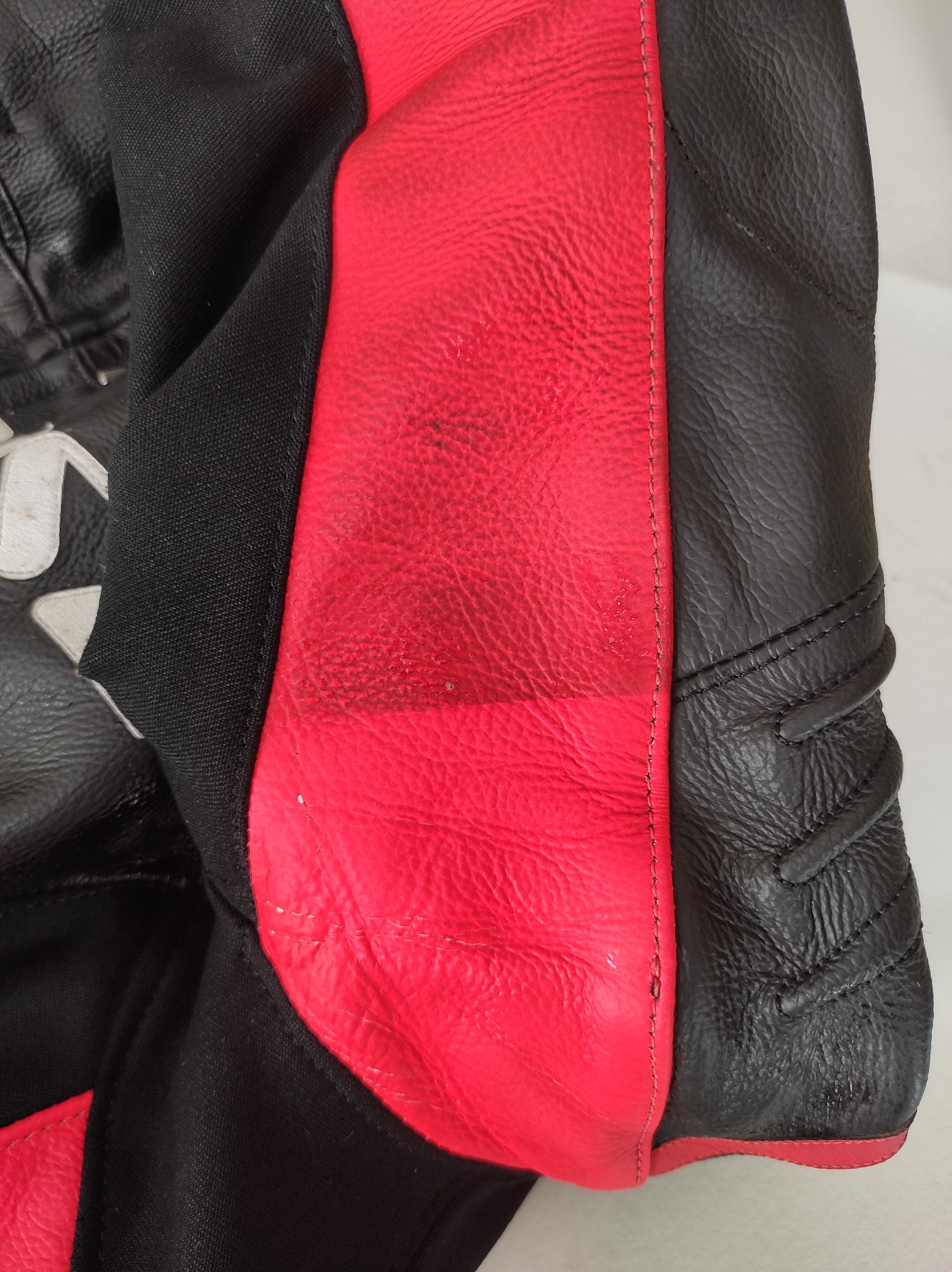 Pulizia abbigliamento moto a Padova